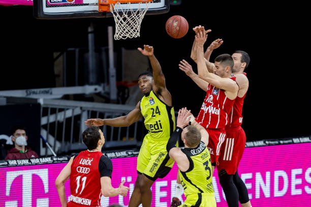 而短暂的间 而短暂的间