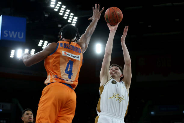 阿斯顿维拉 阿斯顿维拉