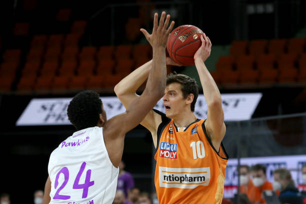 制与大范围 制与大范围